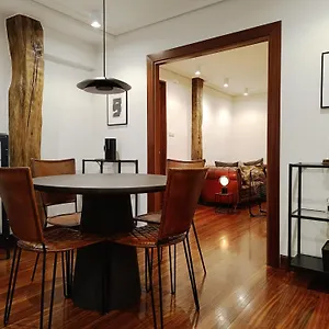 Cornerstone, En Casco Viejo Bilbao
